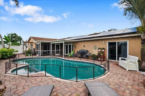 8059 Rose Marie Avenue, Boynton Beach FL - photo 9 of 34