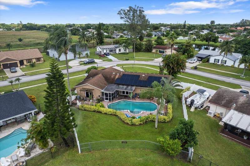 3 bedroom Single Family Residence at 8059 Rose Marie Avenue, Le Chalet 2B, Boynton Beach — photo 3