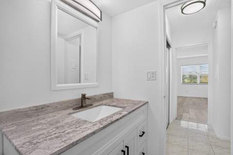 2555 NE 11th Street #404, Fort Lauderdale FL - photo 13 of 22