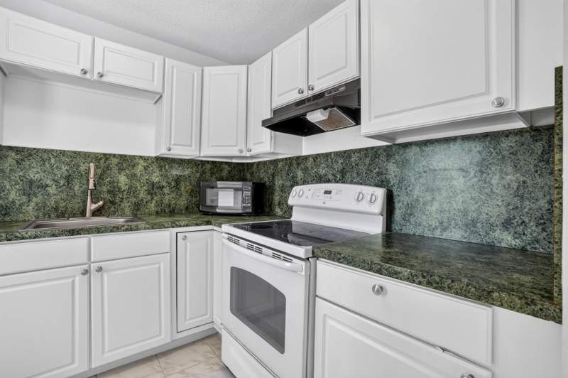 1 bedroom Condominium at 2555 NE 11th Street #404, Horizon House Condo, Fort Lauderdale — photo 4