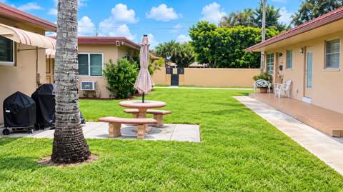 2347 Harding Street, Hollywood FL - photo 17 of 28