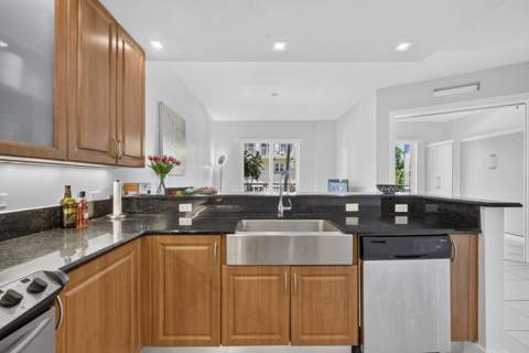 2631 NE 14th Avenue #216, Wilton Manors FL - photo 14 of 42