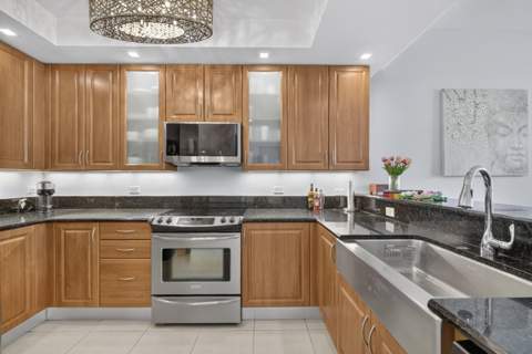 2631 NE 14th Avenue #216, Wilton Manors FL - photo 16 of 42