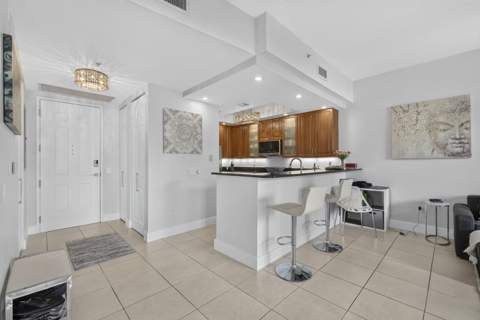 2631 NE 14th Avenue #216, Wilton Manors FL - photo 17 of 42