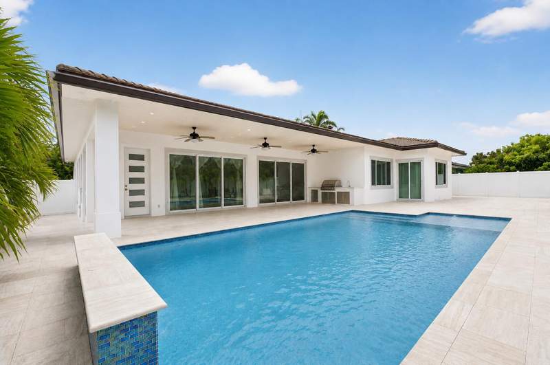 5 bedroom Single Family Residence at 711 NE 6th Street, Boca Raton Riviera Unit D, Boca Raton — photo 2
