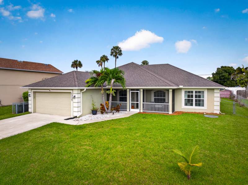 3 bedroom Single Family Residence at 1337 SW Porter Road, Port St Lucie Section 14, Port St. Lucie — photo 2