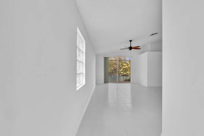 3 bedroom Single Family Residence at 1788 Sawgrass Circle, Olive Tree Par 5D, Greenacres — photo 5