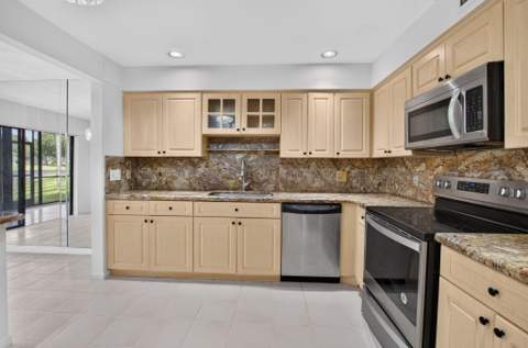 5731 Coach House Circle #A, Boca Raton FL - photo 7 of 23