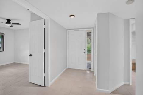 5731 Coach House Circle #A, Boca Raton FL - photo 15 of 23
