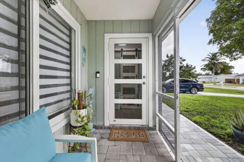 10145 Penzance Lane, Royal Palm Beach FL - photo 7 of 61