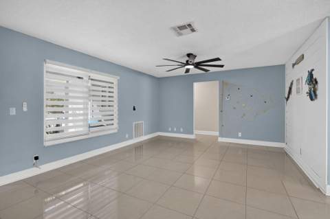 10145 Penzance Lane, Royal Palm Beach FL - photo 16 of 61