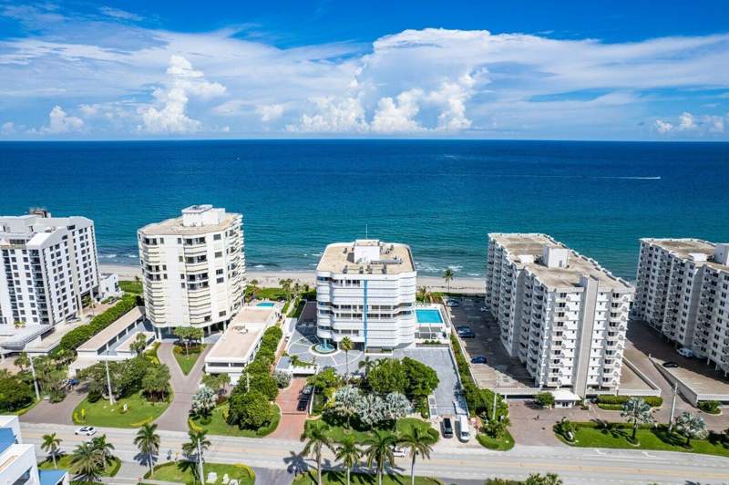 3 bedroom Condominium at 3211 S Ocean Boulevard #402, Villa Mare Condo, Highland Beach — photo 4