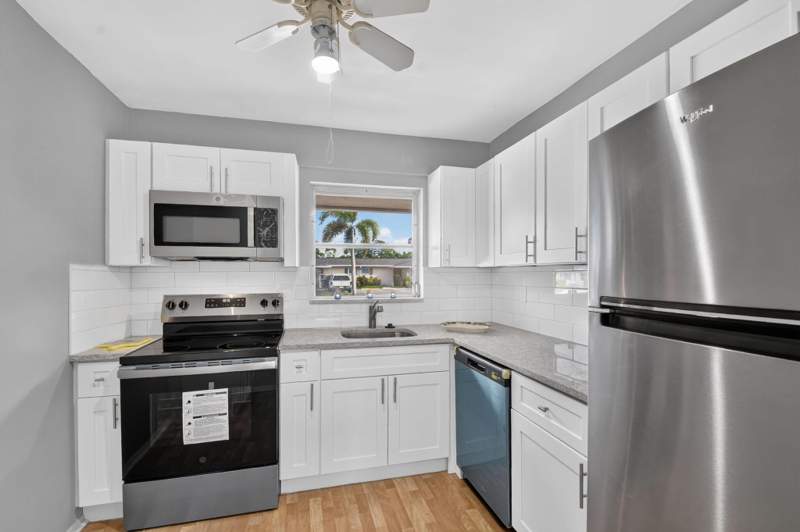 2 bedroom Condominium at 2593 Dudley Drive #I, Cresthaven Villas Condo 26, West Palm Beach — photo 5