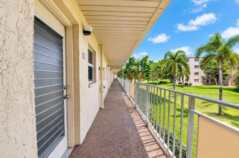 2615 NE 3rd Court #2130, Boynton Beach FL - photo 8 of 45