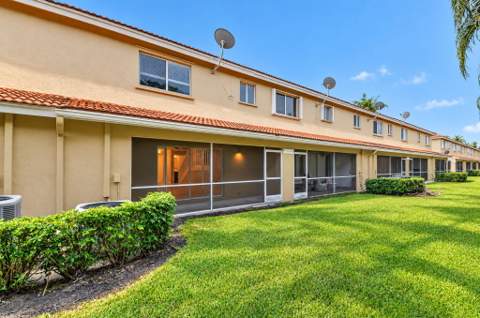 6143 Whalton Street, West Palm Beach FL - photo 19 of 60