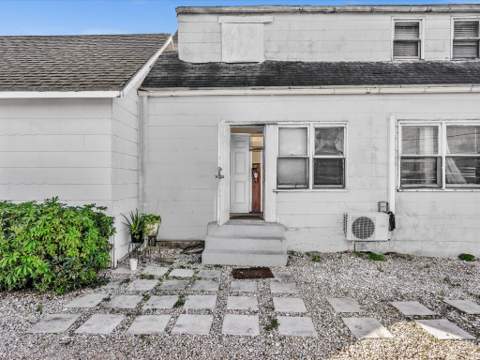9 NW Avenue D, Belle Glade FL - photo 14 of 44