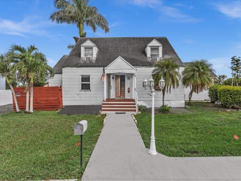 9 NW Avenue D, Belle Glade FL - photo 10 of 44
