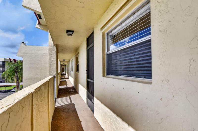 2 bedroom Condominium at 23099 Barwood Lane #308, Boca Barwood, Boca Raton — photo 3