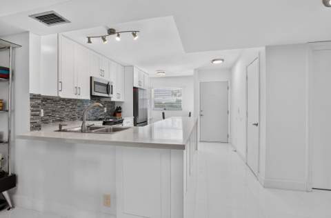 23099 Barwood Lane #308, Boca Raton FL - photo 11 of 41