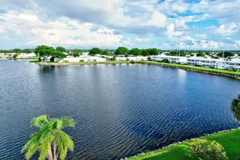 1118 Lake Terrace #215, Boynton Beach FL - photo 17 of 30