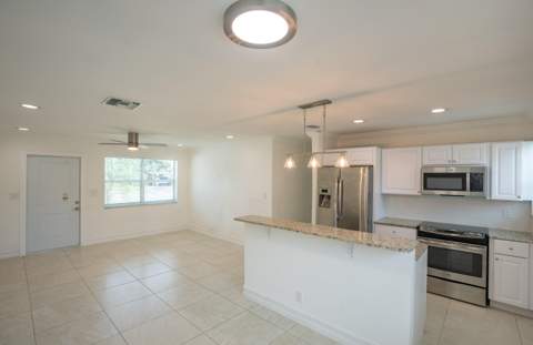 1420 9th Street, Lake Park FL - photo 7 of 15