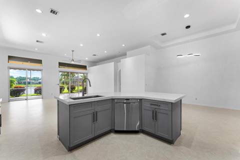 10086 Mizner Falls Way, Boynton Beach FL - photo 14 of 83