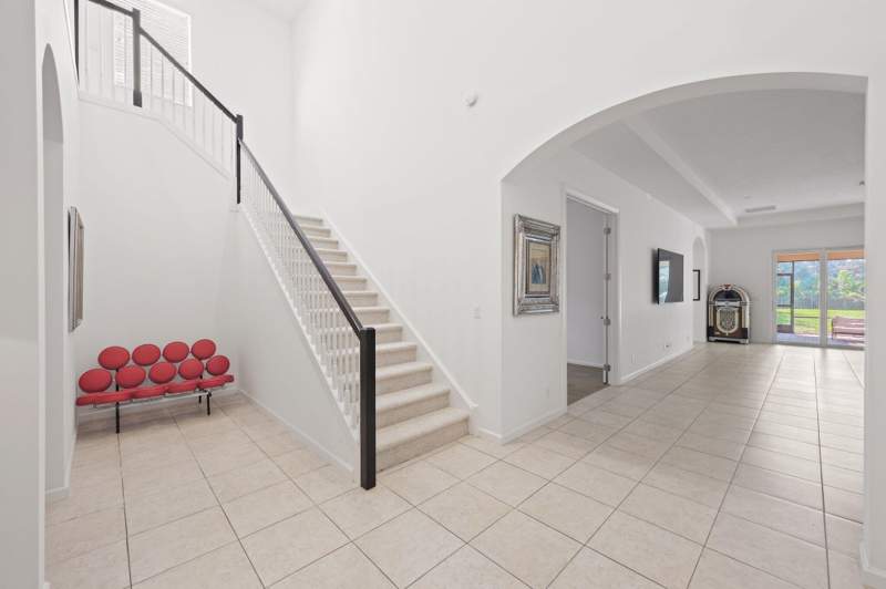 5 bedroom Single Family Residence at 232 Carina Drive, Jupiter Country Club Pod E, Jupiter — photo 5