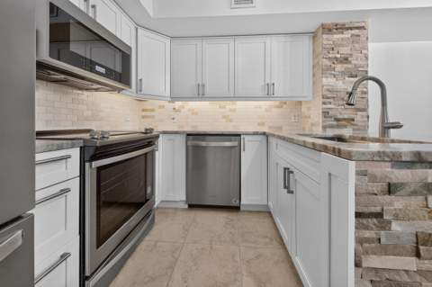 131 Yacht Club Way #109, Hypoluxo FL - photo 19 of 54