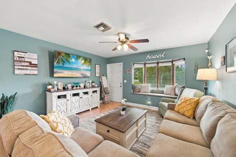804 NW 10th Avenue, Boynton Beach FL - photo 11 of 35