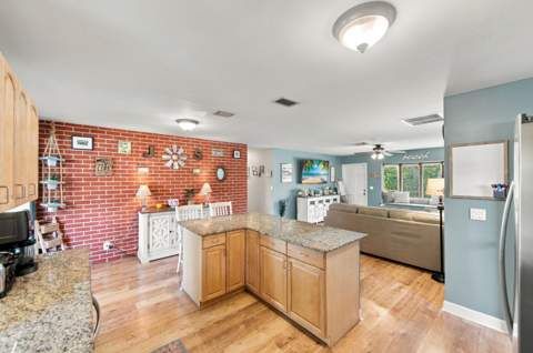 804 NW 10th Avenue, Boynton Beach FL - photo 15 of 35