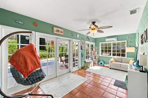 804 NW 10th Avenue, Boynton Beach FL - photo 18 of 35