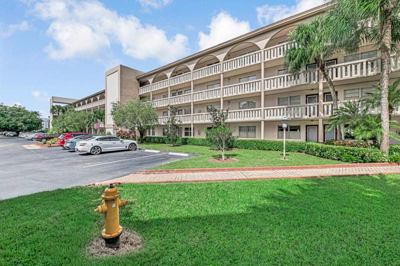 2 bedroom Condominium at 4402 Martinique #D4, Martinique Village II C Condo, Coconut Creek — photo 4