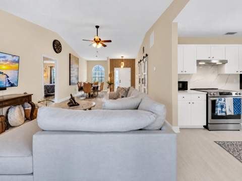 2268 SE Longhorn Avenue, Port St. Lucie FL - photo 9 of 28