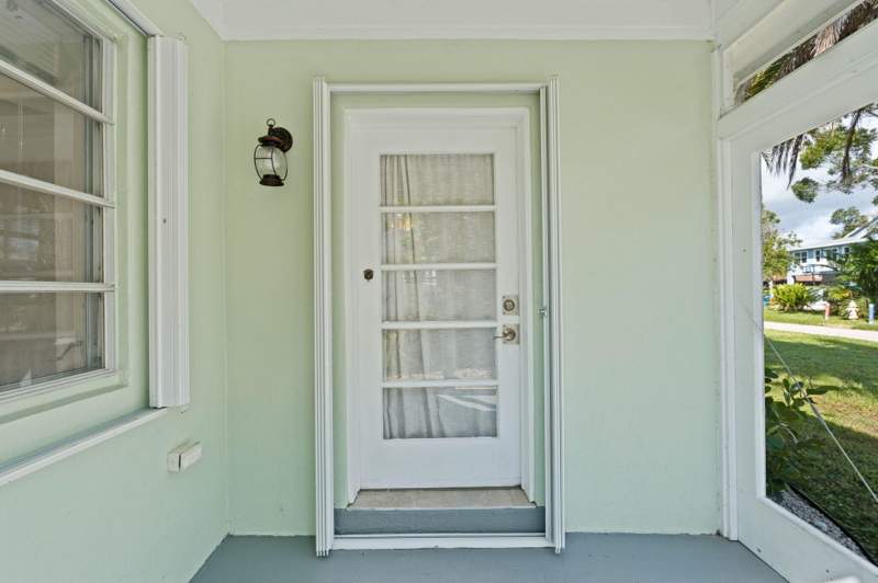 2 bedroom Single Family Residence at 128 E Central Boulevard, Lantana Cove, Lantana — photo 3