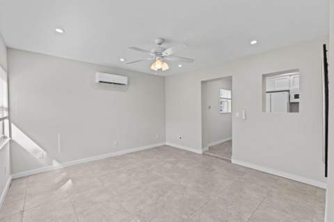 128 E Central Boulevard, Lantana FL - photo 9 of 39