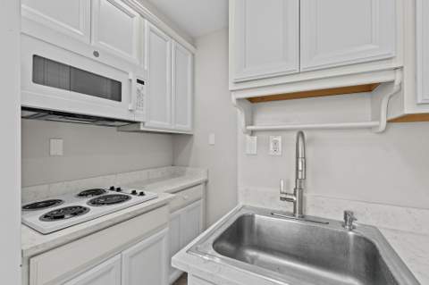 128 E Central Boulevard, Lantana FL - photo 12 of 39