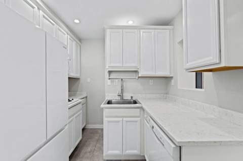 128 E Central Boulevard, Lantana FL - photo 13 of 39