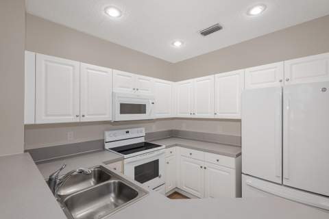 204 SW 120th Avenue #204, Pembroke Pines FL - photo 16 of 108