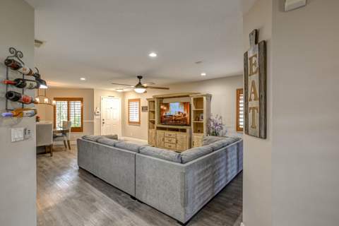 4867 Pinemore Lane, Lake Worth FL - photo 6 of 42