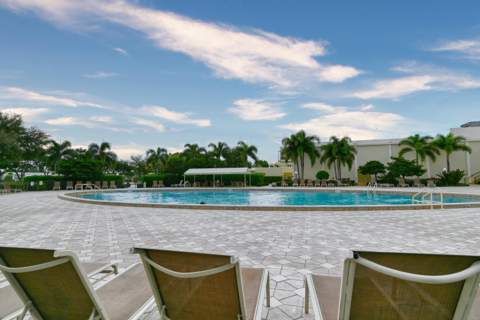 102 Coventry, West Palm Beach FL - photo 19 of 20