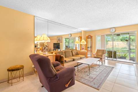 831 Salem Lane #A, Lake Worth FL - photo 6 of 18