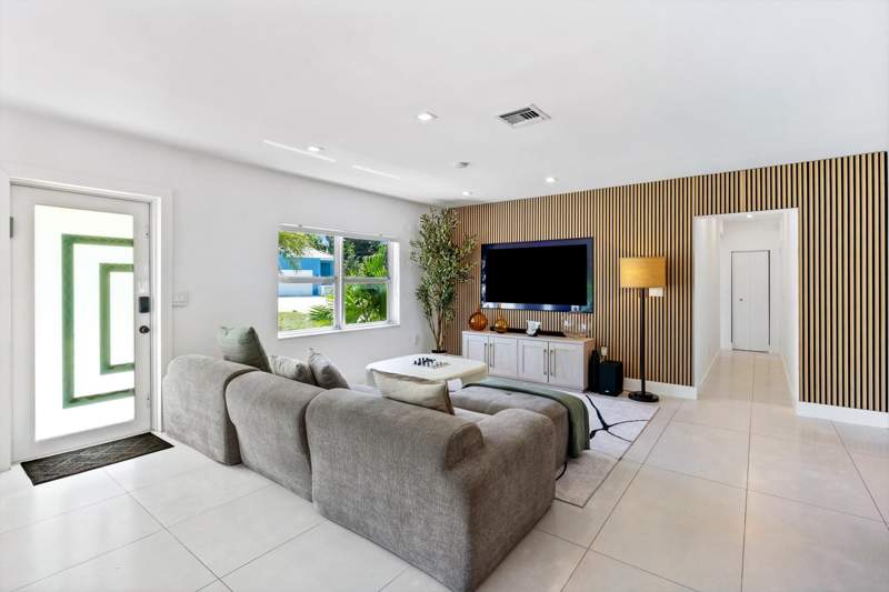 4 bedroom Single Family Residence at 209 NE 27th Drive, Sunset Manors Amen Plat, Wilton Manors — photo 4