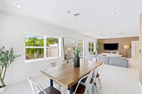 209 NE 27th Drive, Wilton Manors FL - photo 8 of 36