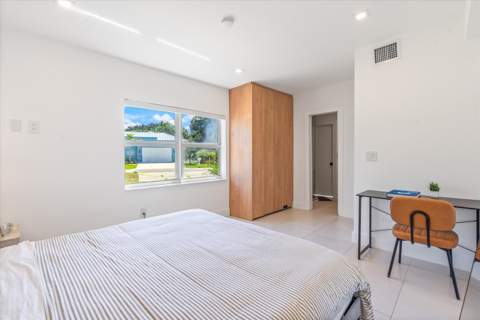 209 NE 27th Drive, Wilton Manors FL - photo 18 of 36