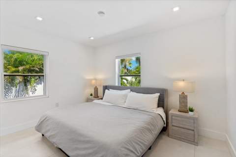 209 NE 27th Drive, Wilton Manors FL - photo 23 of 36