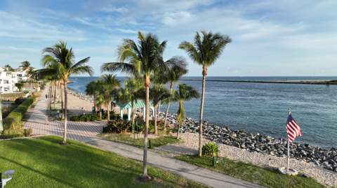 184 Lake Drive #4201, Palm Beach Shores FL - photo 21 of 23