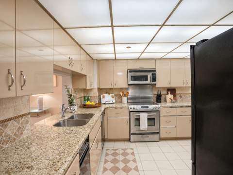 1167 Hillsboro Mile #711, Hillsboro Beach FL - photo 13 of 49