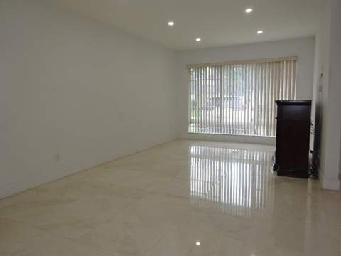 9211 S Cypress Circle, Miramar FL - photo 13 of 76