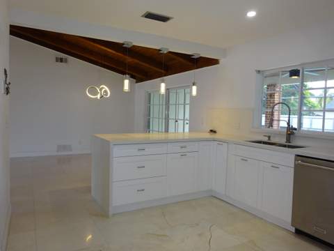 9211 S Cypress Circle, Miramar FL - photo 23 of 76