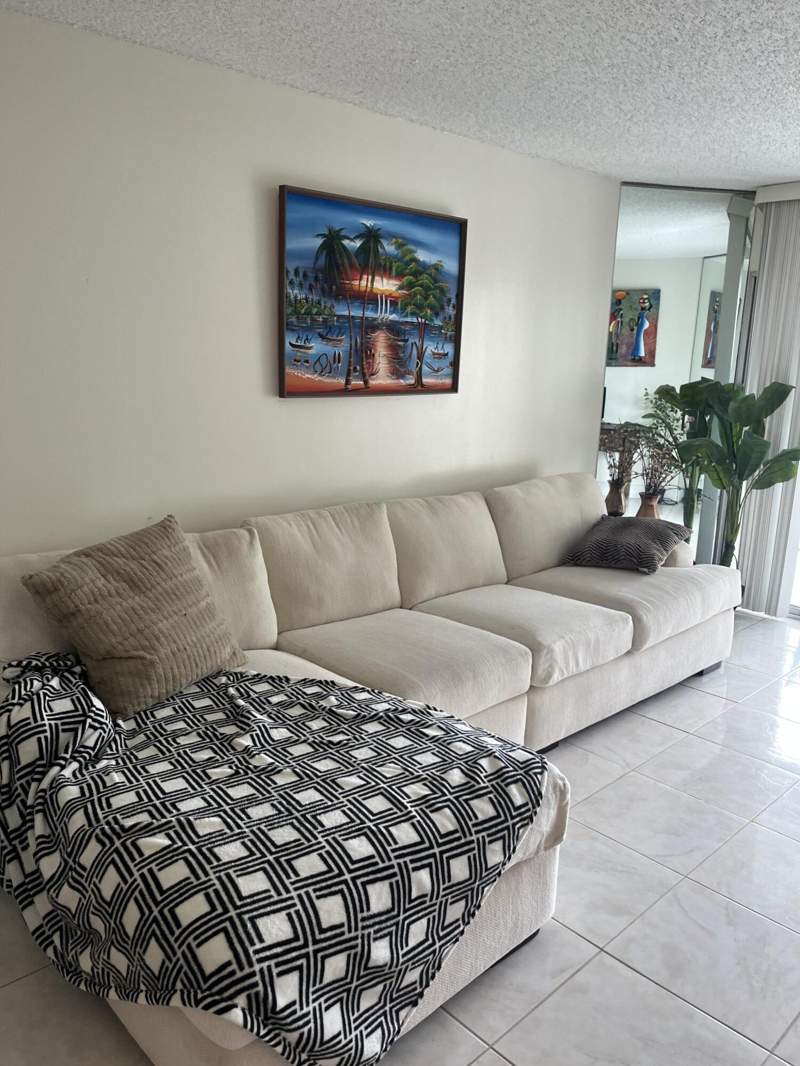 2 bedroom Condominium at 3871 Via Poinciana #402, Poinciana Place Condo 1,2,8 And 9, Lake Worth — photo 2